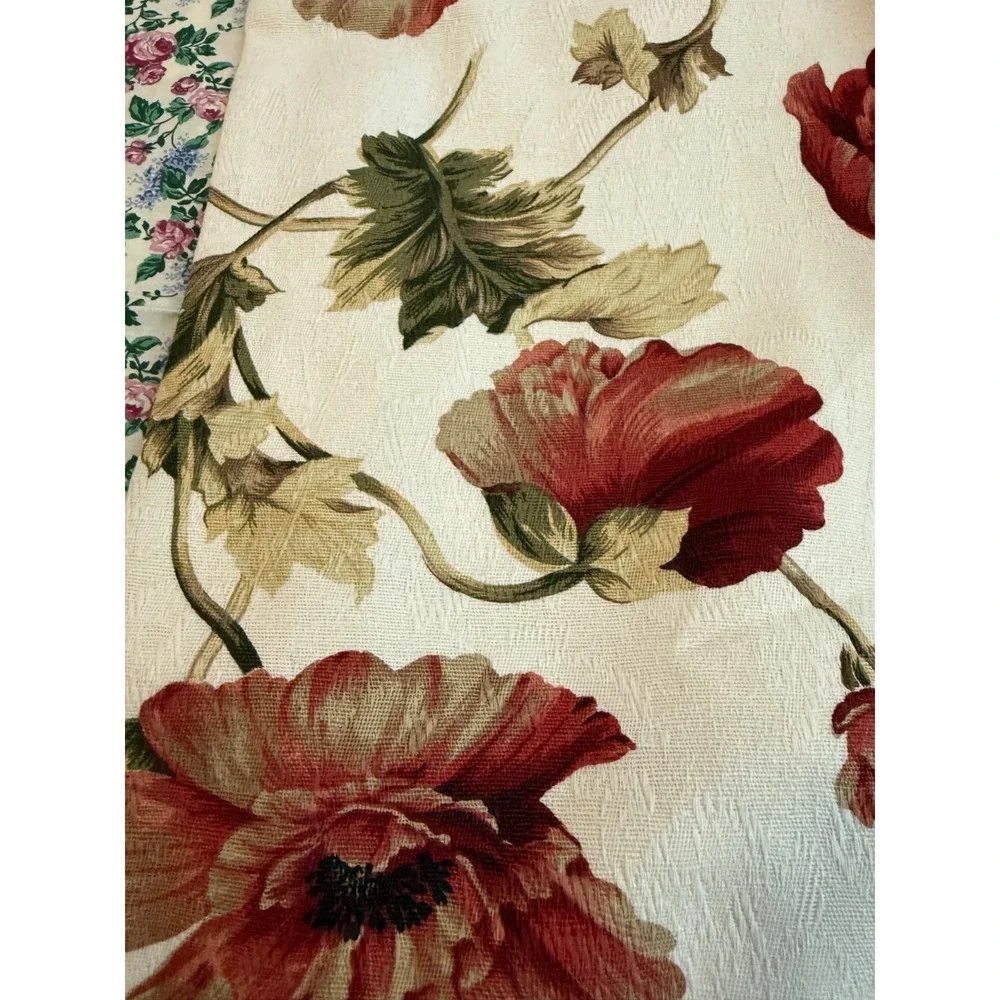 VTG new Lot of 7 flower print floral designs fabrics various size samples colors